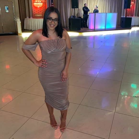 Ruched Midi Dress - Picture 4 of 4